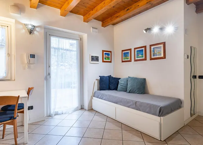 La Casa Di Gio Апартаменты Лекко